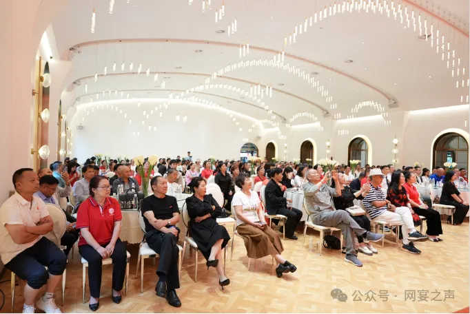 网宴首场水果香槟集体生日宴暨中创网宴推动绿色经济促进产业高质量发展学习会在玉溪举行 网宴首场水果香槟集体生日宴暨中创网宴推动绿色经济促进产业高质量发展学习会在玉溪举行